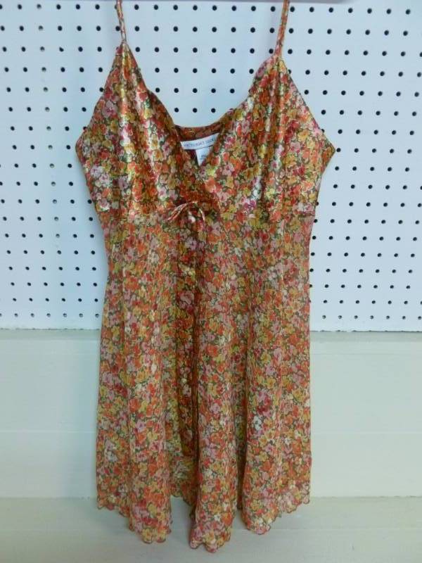 lot 40 image: Victorias Secret Sleepware