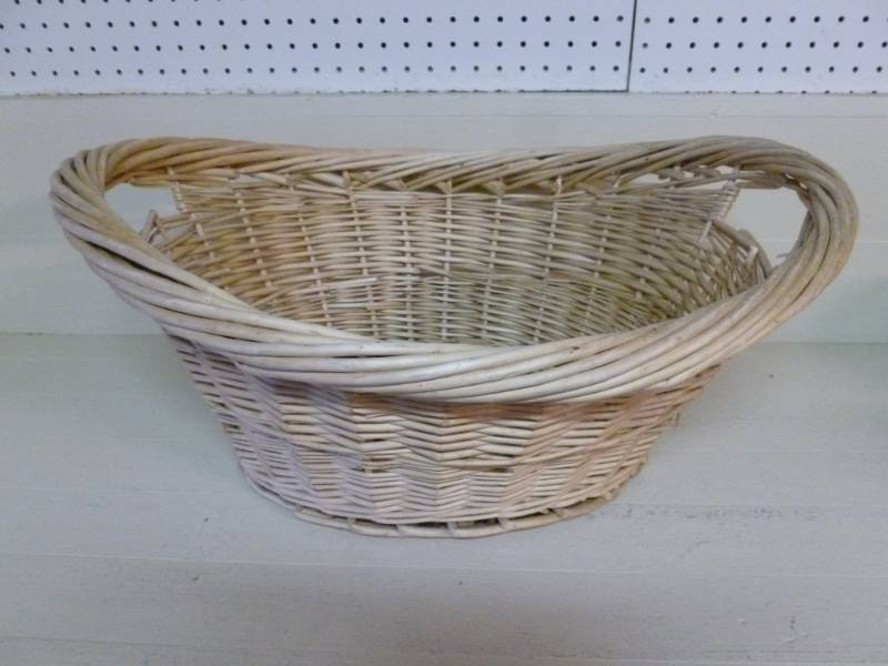 lot 67 image: Wicker Basket
