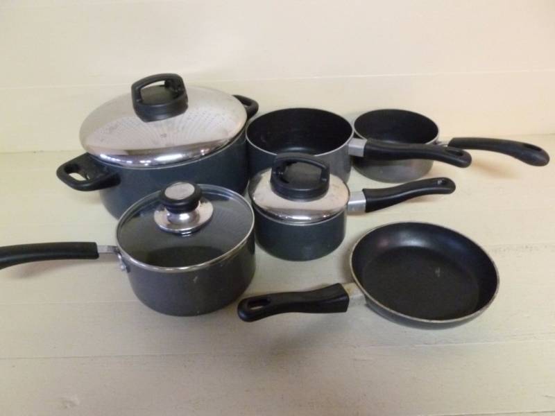 lot 68 image: Kitchen