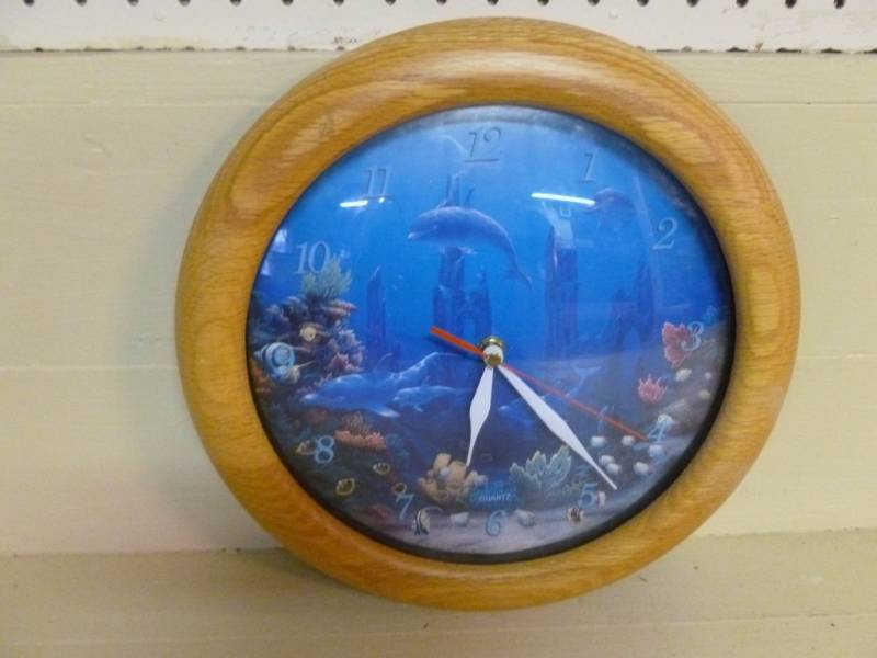 lot 78 image: Wall Clock