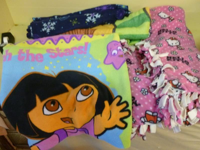 lot 84 image: Blankets