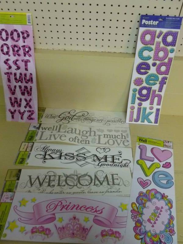 lot 114 image: Wall Stickers