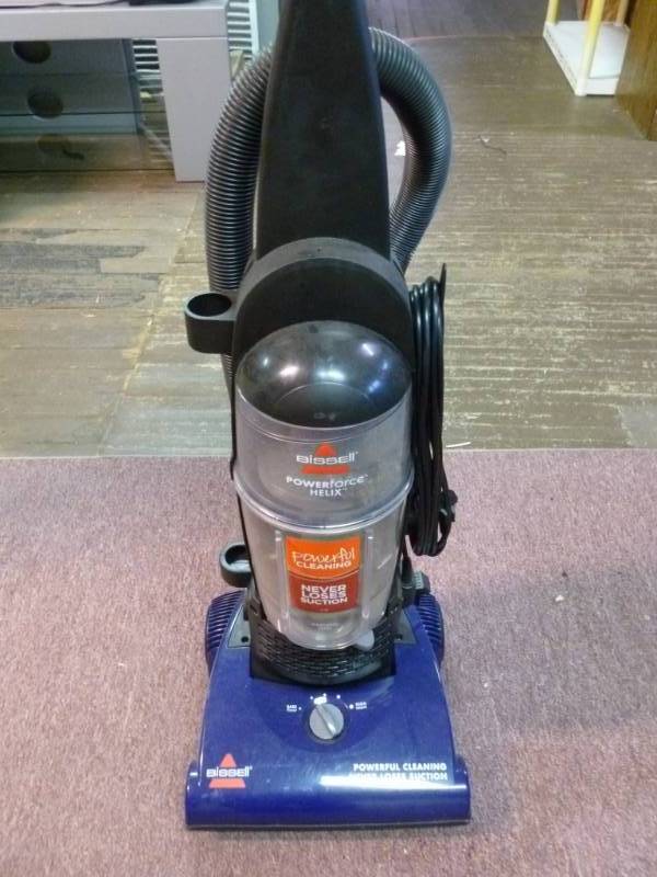 lot 125 image: Bissell Vacuum Cleaner