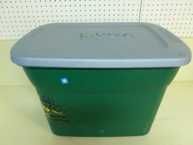 lot 137 image: Storage Tote