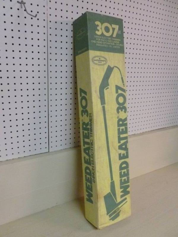 lot 141 image: Weed Eater