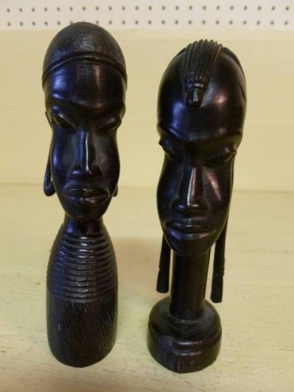 lot 161 image: African Art