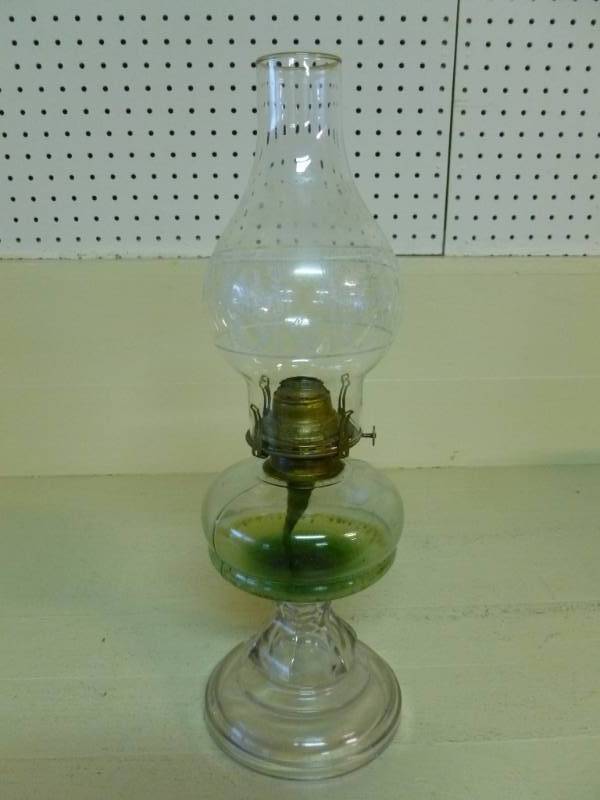 lot 165 image: Vintage Oil Lamp