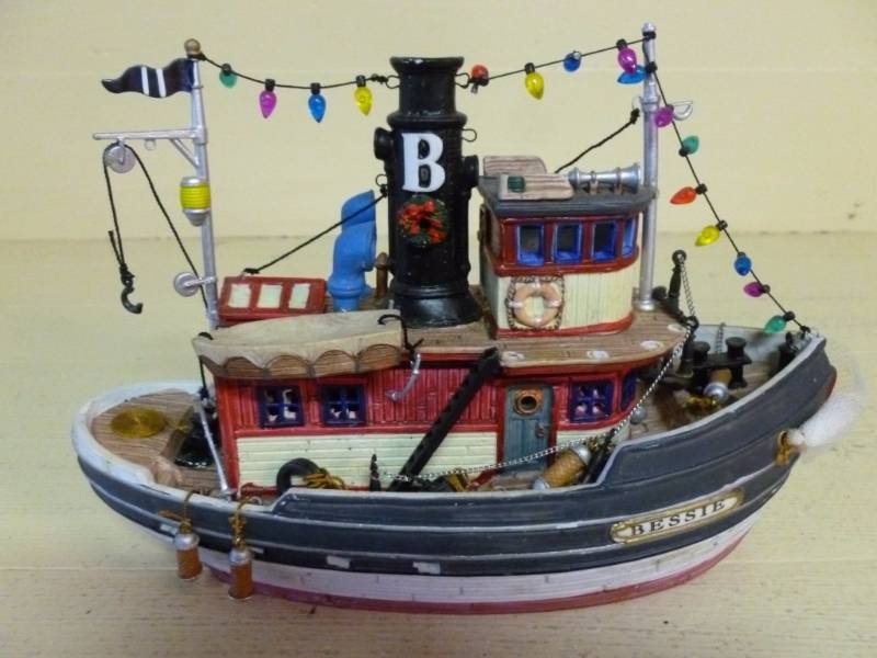 lot 185 image: Ship Decoration