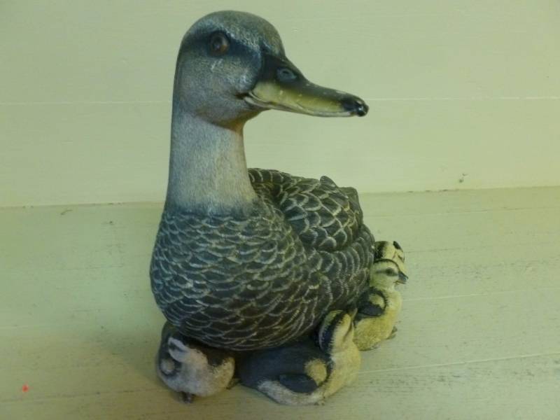 lot 192 image: Rock Garden Decoration