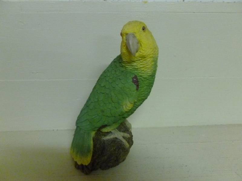 lot 193 image: Mantle Decoration