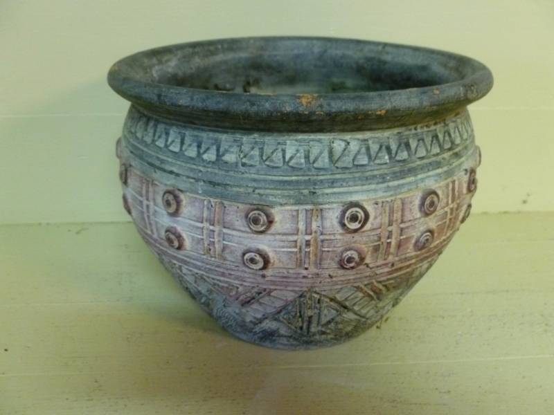 lot 199 image: Planter