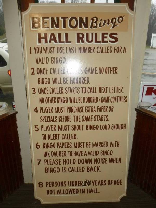 lot 208 image: Wooden Sign