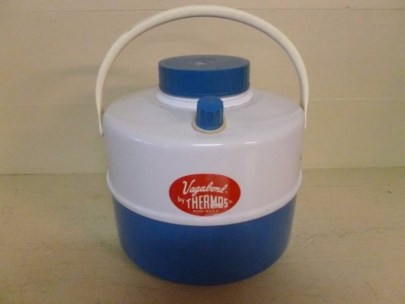 lot 219 image: Vintage Water Jug