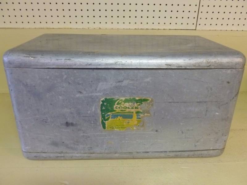 lot 226 image: Vintage Cooler