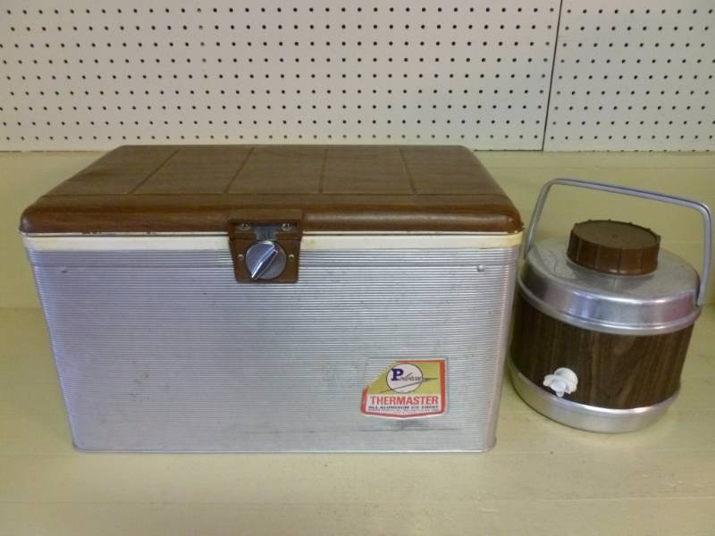 lot 227 image: Vintage Cooler