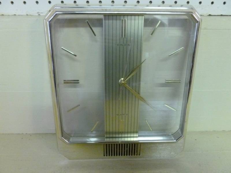 lot 231 image: Wall Clock