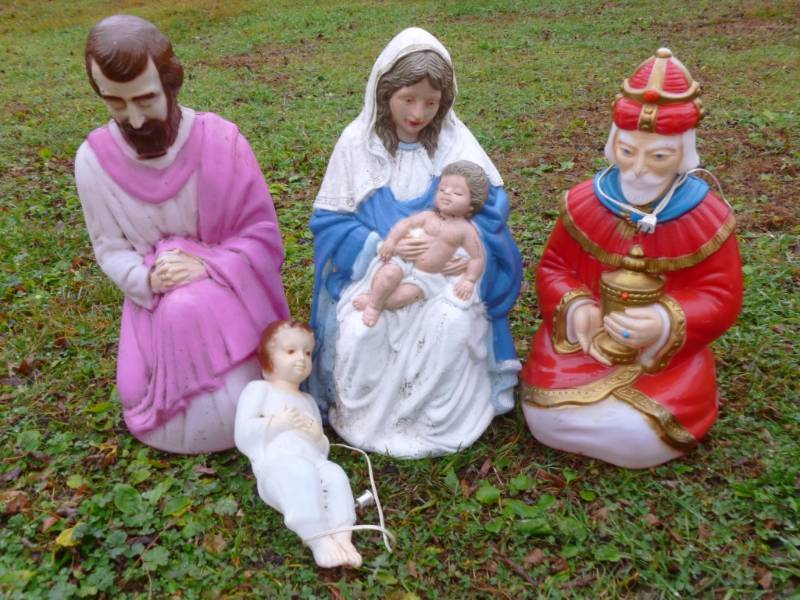 lot 271 image: Blow Molds