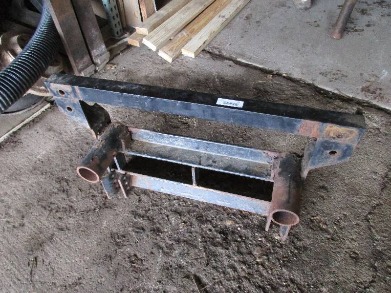 lot 21 image: Meyers EZ Classic Plow Mount
