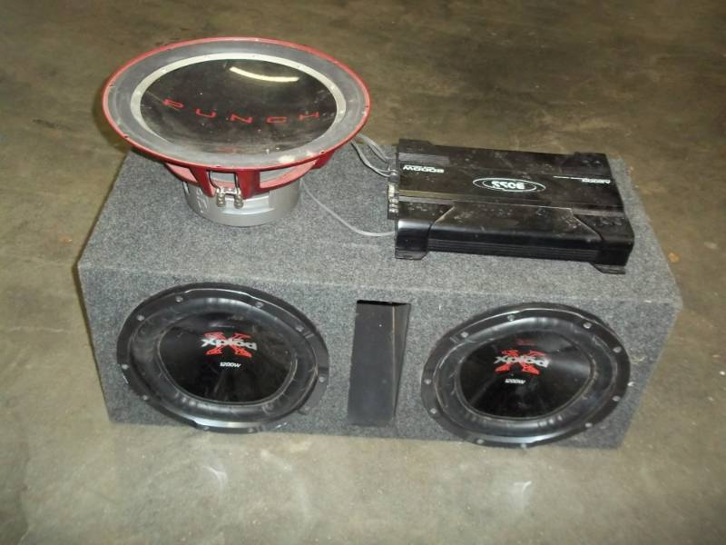 Pair of Sony Xplode 1200w speakers with box, Boss A2000 2000w Monoblock subwoofer Amplifier and one Punch P1 Speaker