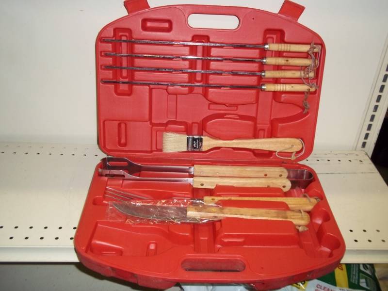 Barbeque set with case