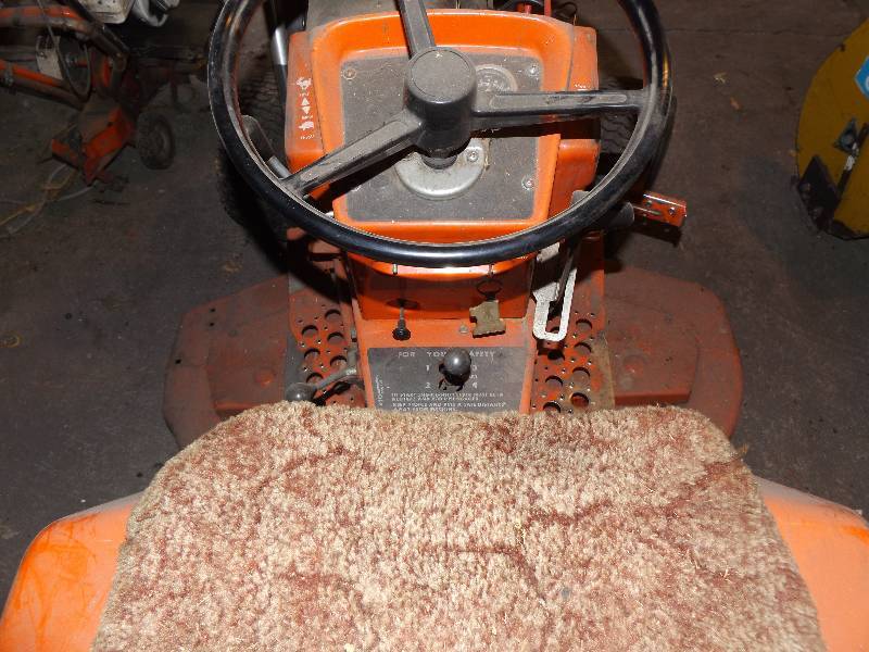 Allis Chalmers Riding Lawn Mower