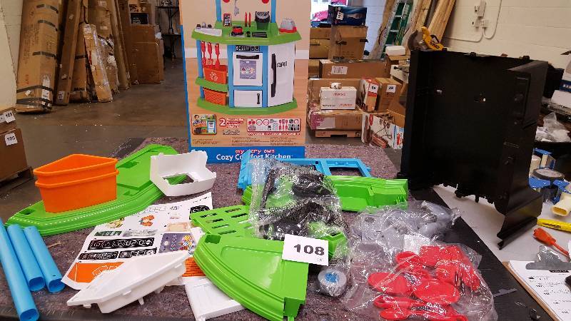 lot 108 image: American Plastic Toys Cozy Comfort Play Kitchen