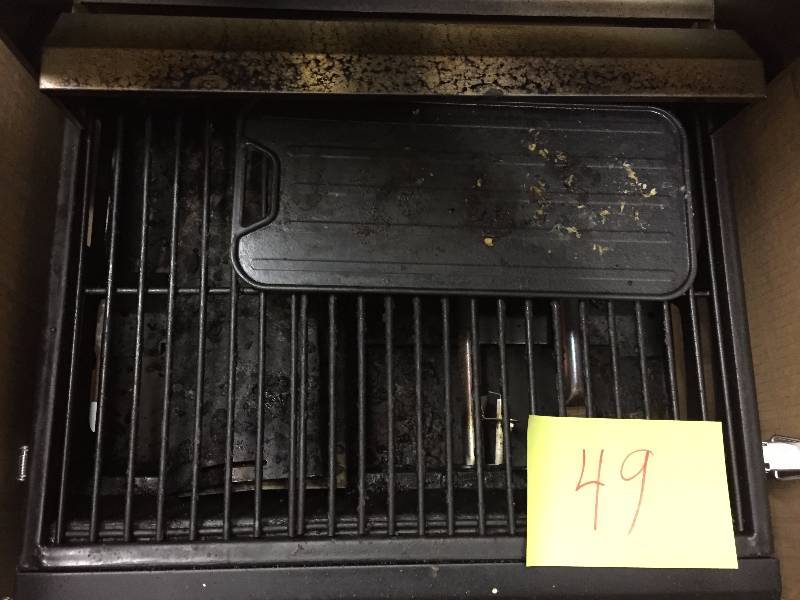 Portable 2 burner Gas Grill Used