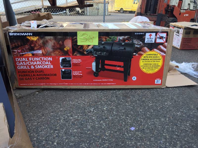 Brinkmann Dual Funtion GasCharcoal Grill and Smoker New
