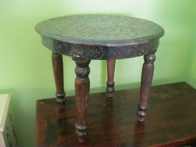 lot 12 image: Ornate Tin Top Small Wood End Table. 21 Top x 18.5 H.