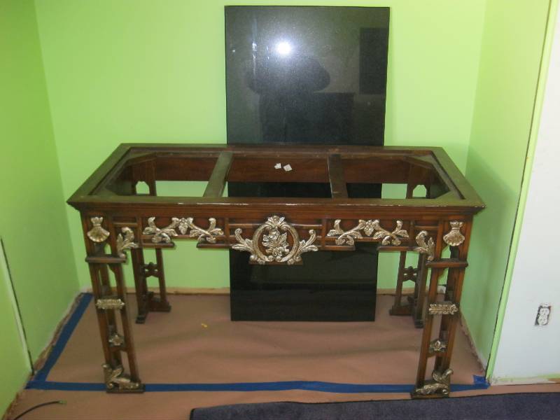 lot 20 image: Ornate Granite Top Table Or Desk. Small Chip On Corner Of Granite. 33x53x25