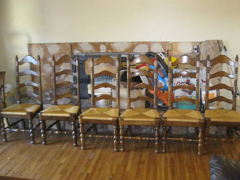 lot 23 image: Lot Of 6 High Back Dining Chairs. Very Nice From Gabberts. Some Wear.