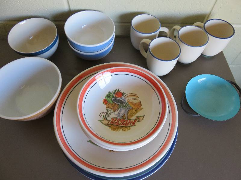 Assorted dishes