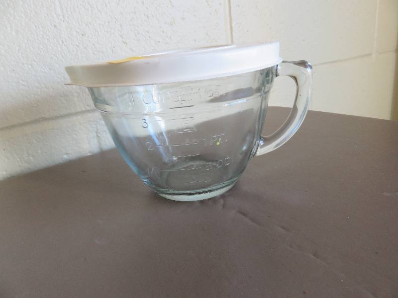 Measuring Cup with Lid