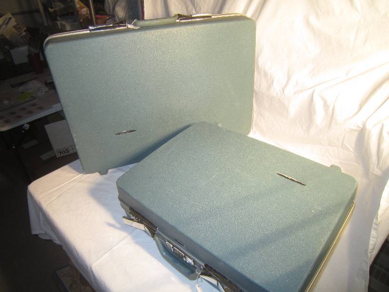 Lg and Small Blue Vintage Suitcases -  In excellent Condition