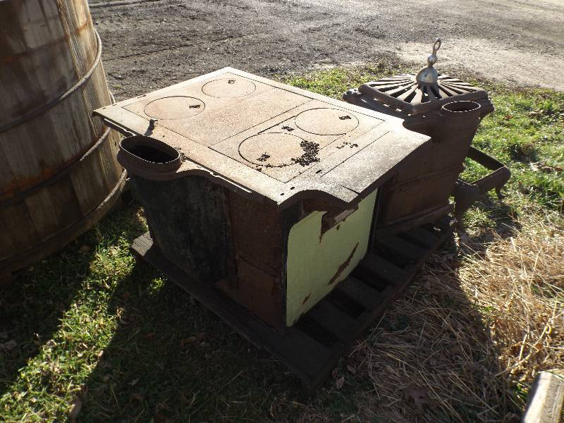 Vintage Antique Monarch Malleable OvenStove