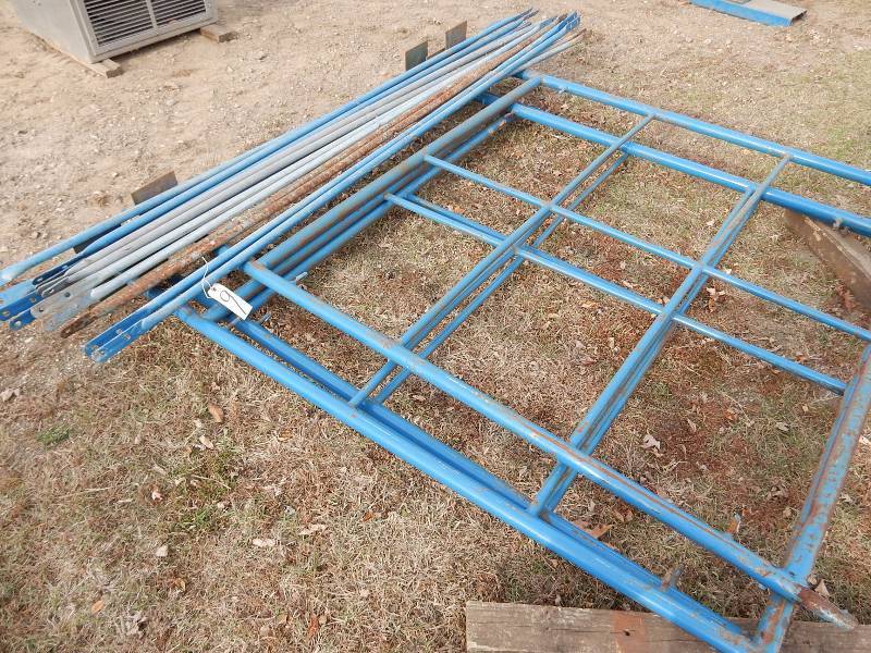 3 Scaffolding uprights