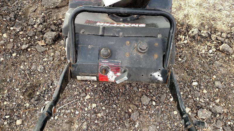 Snapper C3203 Snow Blower...