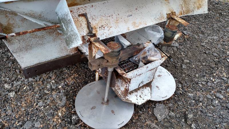 TCI Spreader with HopperBox