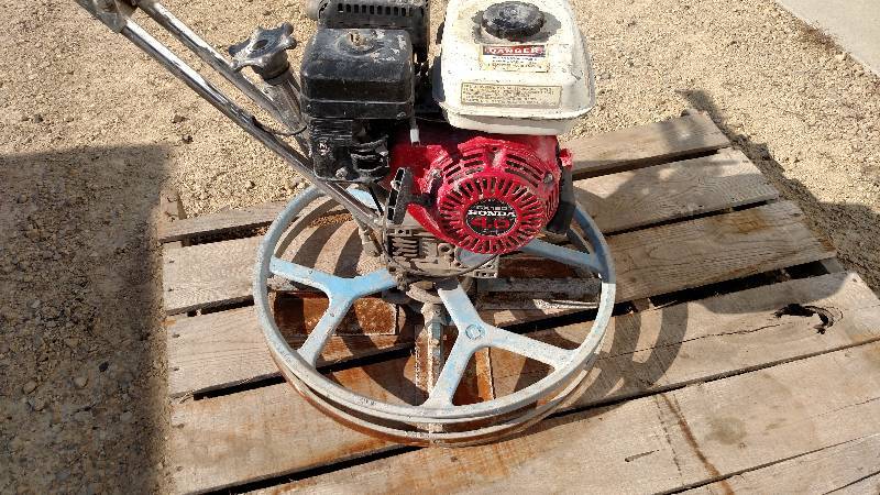 Batrell 2 Power Trowel, Honda 4 hp...