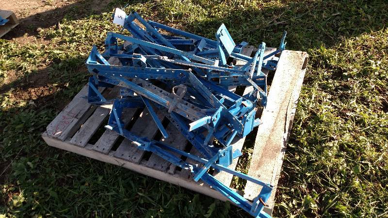 (12) Adjustable Concrete Form Kicke...