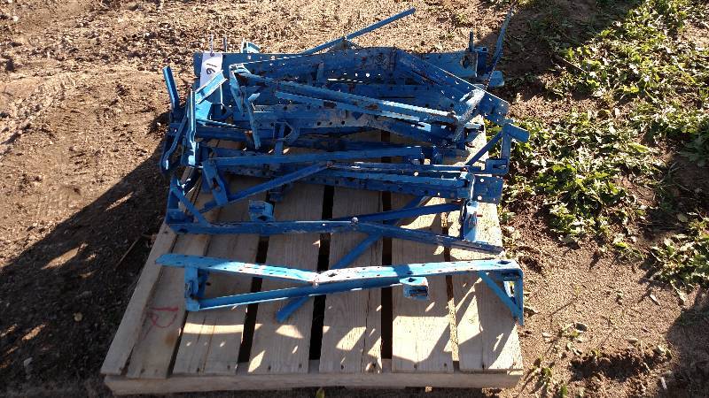 (12) Adjustable Concrete Form Kicke...