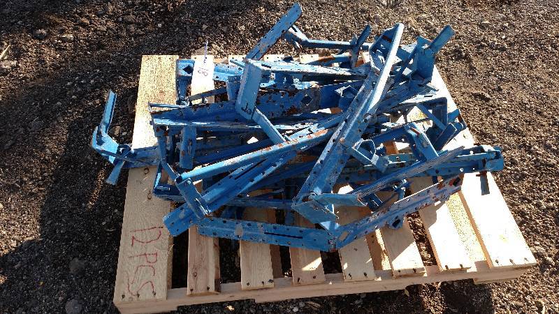 (12) Adjustable Concrete Form Kicke...