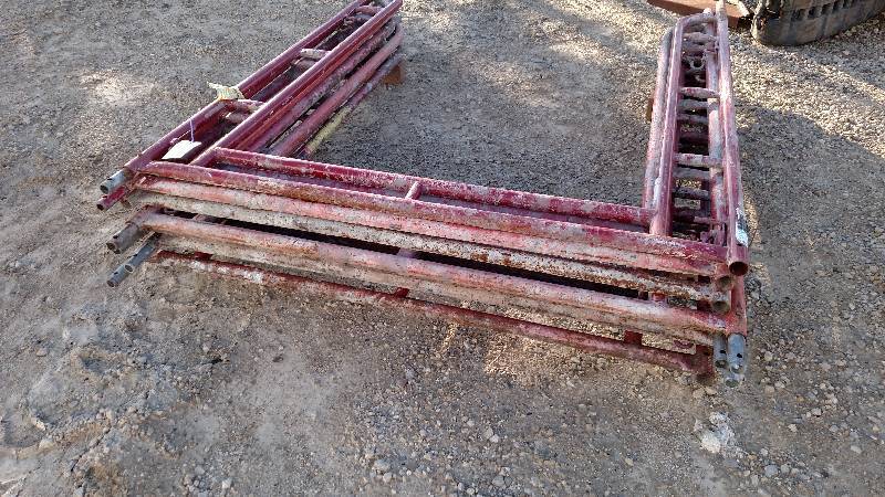 (7) Walk Thru Scaffold Frames, 5 x...