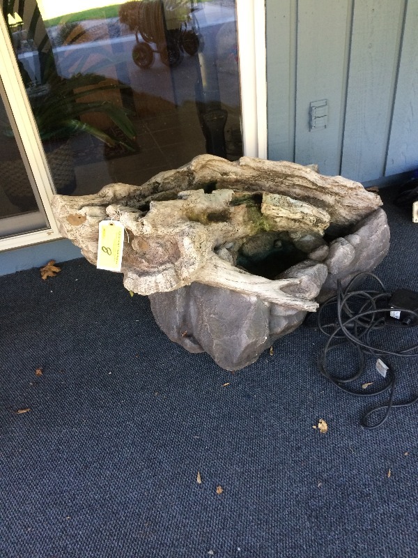 Fountain - pumps work