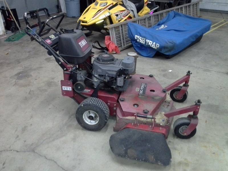 lot 5 image: Toro Commercial Turbo Force 40