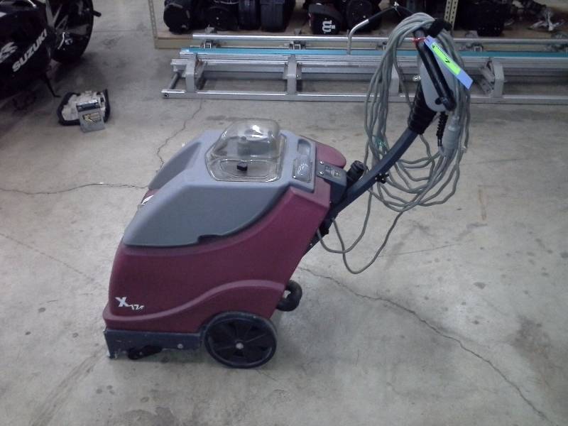 lot 7 image: Minuteman X17 Floor Scrubber