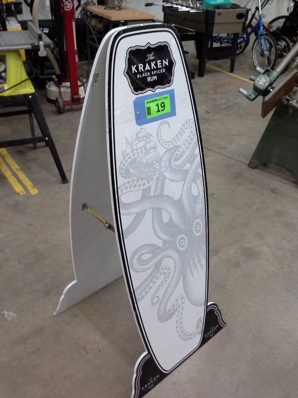 lot 19 image: Kraken Dry Erase Board