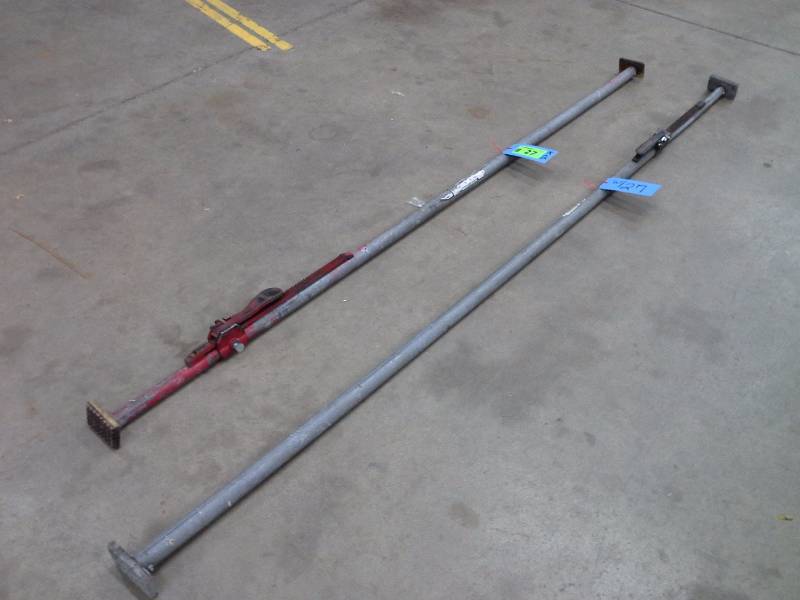 lot 27 image: Load Securing Locking Bars