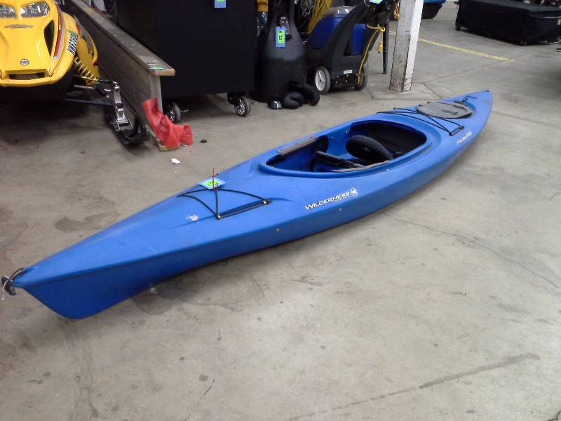lot 35 image: Pamlico 120 Kayak