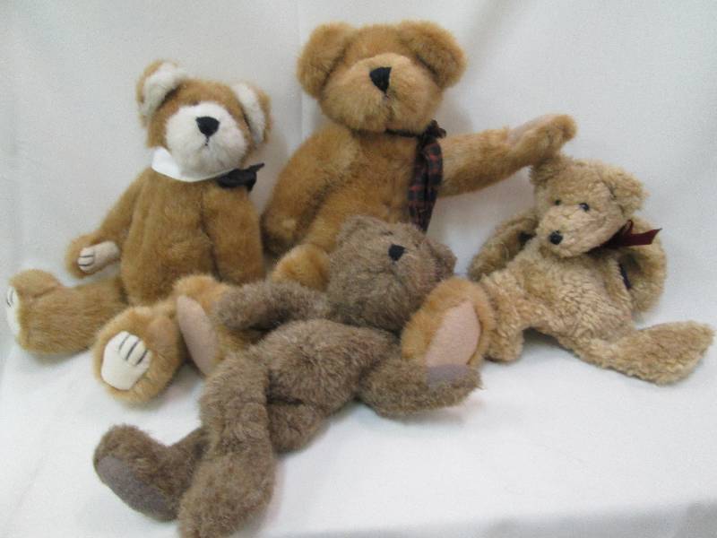 Teddy bears, set of 4, tan to brown...